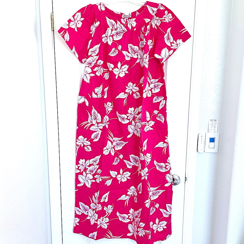 NWT Vintage Hawaiian Print Floral Muu Muu Dress - Size Small